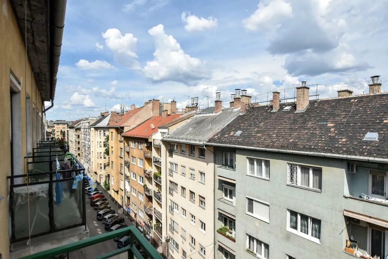 Girly Retro Flat On Romantic Boho Buda Hotel Budapest Apartment